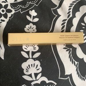 Stila HUGE mascara
